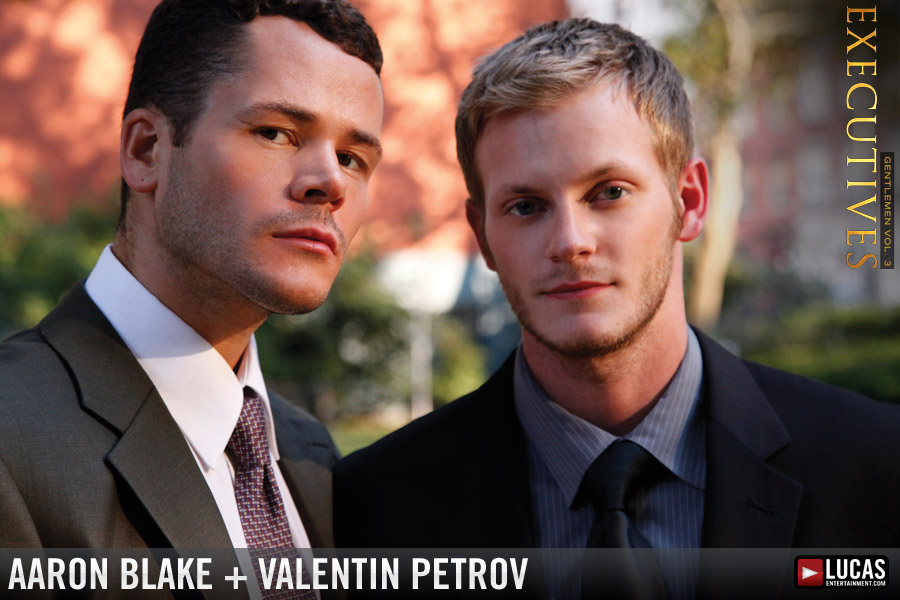 Valentin Petrov Fucks Twink Executive Aaron Blake