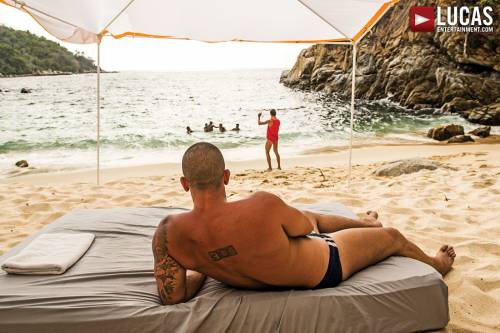 Damien Crosse Barebacks Bogdan Gromov’s Ass - Gay Movies - Lucas Entertainment