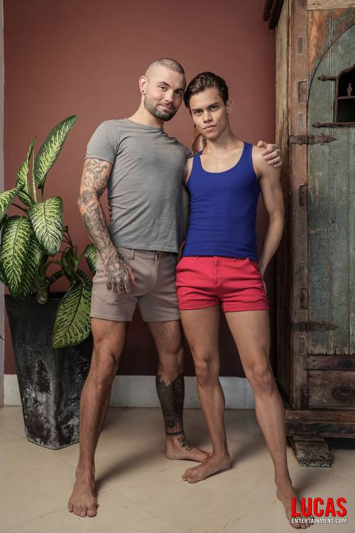 Austin Ponce Takes Jeffrey Lloyd’s Uncut Cock - Gay Movies - Lucas Entertainment