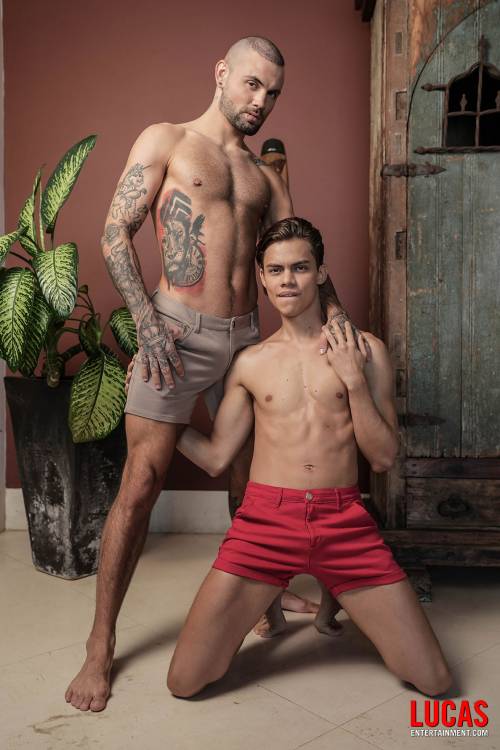 Austin Ponce Takes Jeffrey Lloyd’s Uncut Cock - Gay Movies - Lucas Entertainment