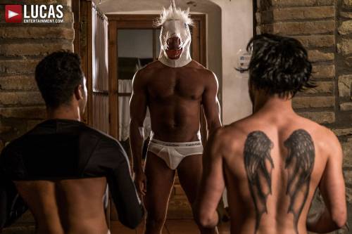 Drae Axtell, James Castle, Sean Xavier | Bareback Halloween - Gay Movies - Lucas Entertainment