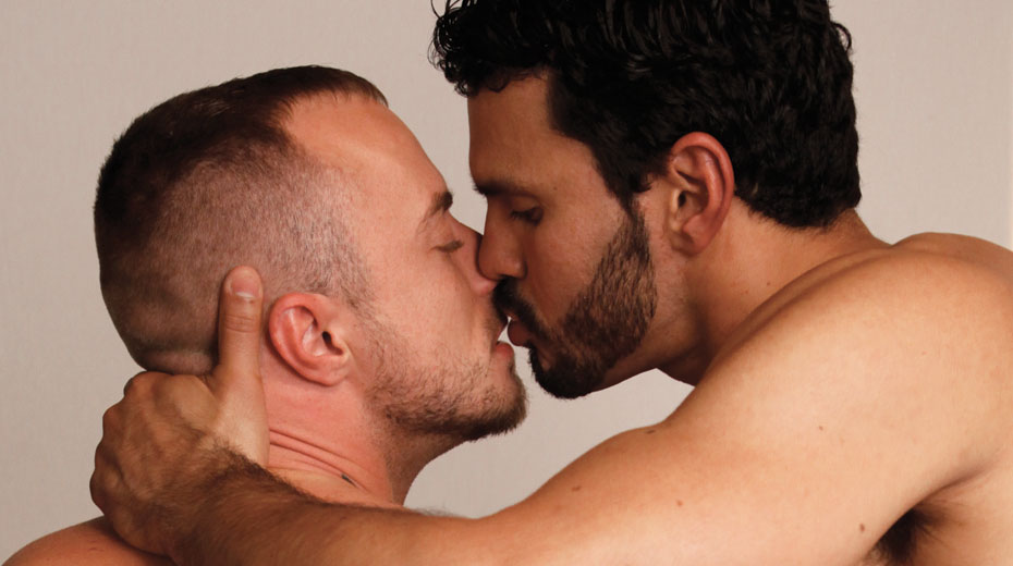 Jean Franko Tenderly Kisses Jessie Colter